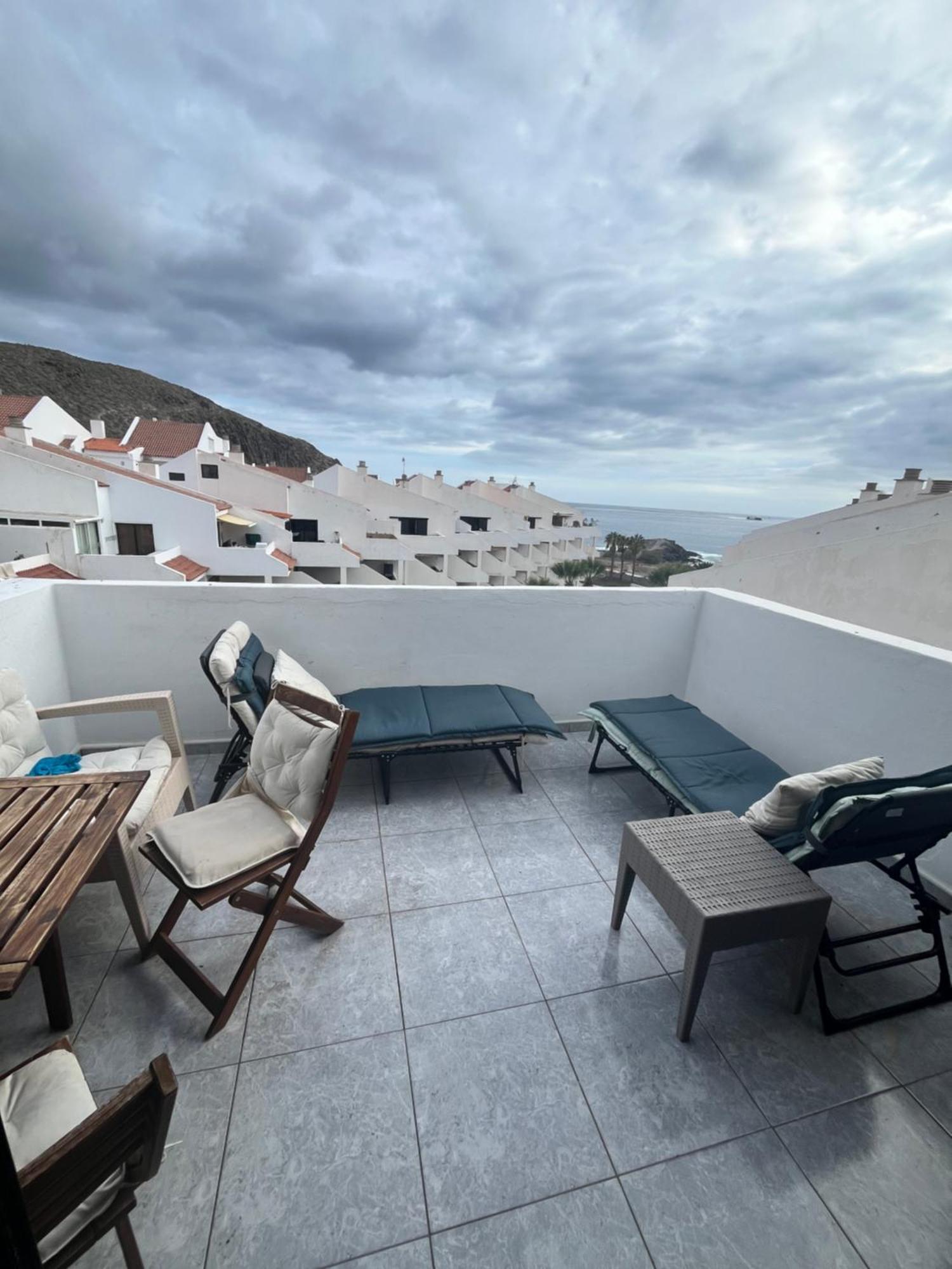 Апартаменты Sea View Penthouse With Large Terrace Лос Кристианос Экстерьер фото